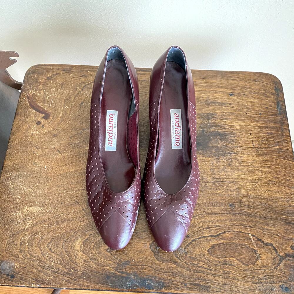 Vintage Andiamo Low Heels Burgundy Size 10 Perforated Holes Breathable Pointed